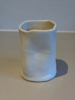 Minivase i porcelæn